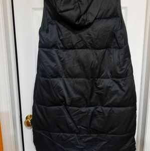 Sleeveless  Bomber Goesdown coat with hooh